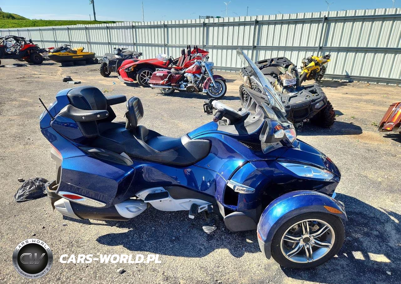 2011 Can-Am Spyder Roadster Rt
