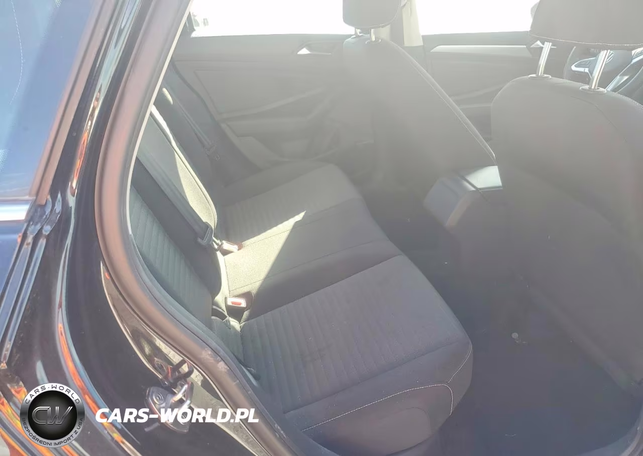 2025 Volkswagen Jetta S VIN:3VW5X7BU0SM071934 - 10
