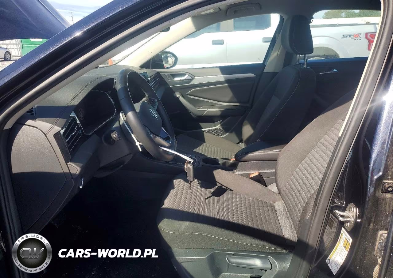 2025 Volkswagen Jetta S VIN:3VW5X7BU0SM071934 - 7