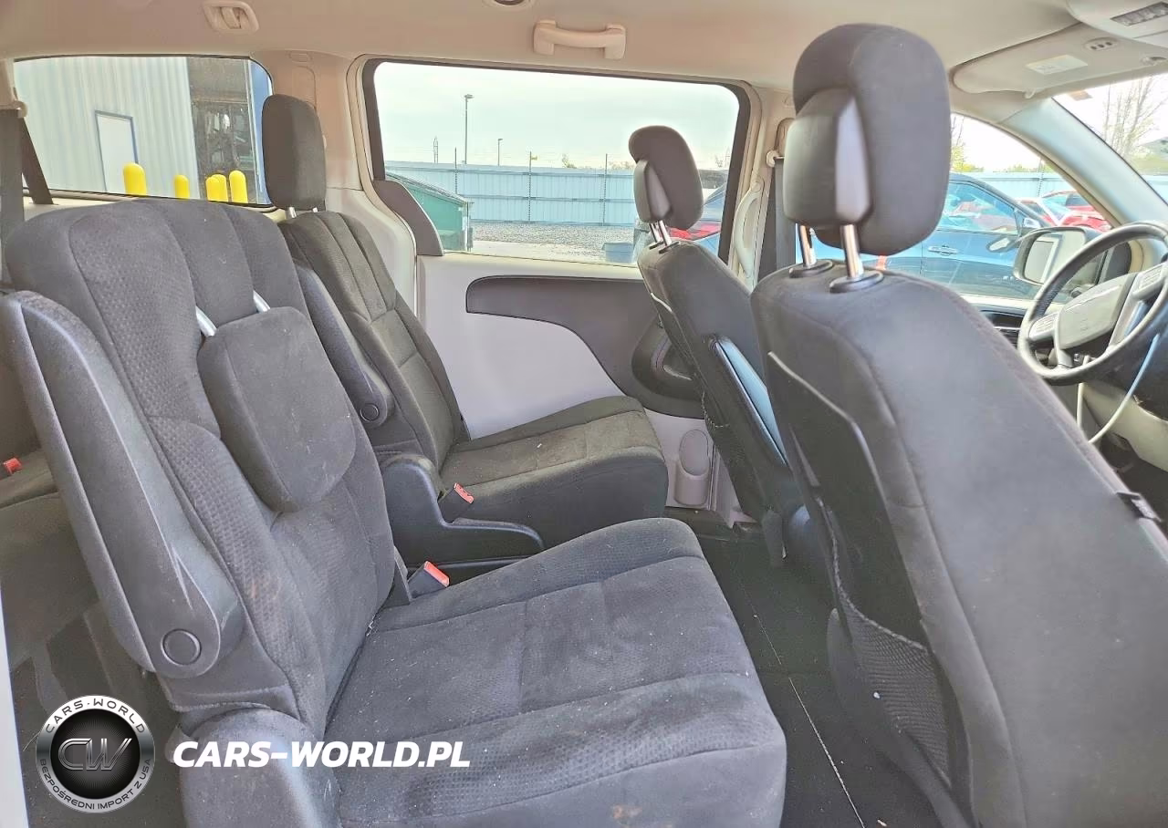 2011 Chrysler Town & Country Touring VIN:2A4RR5DG7BR768417 - 11