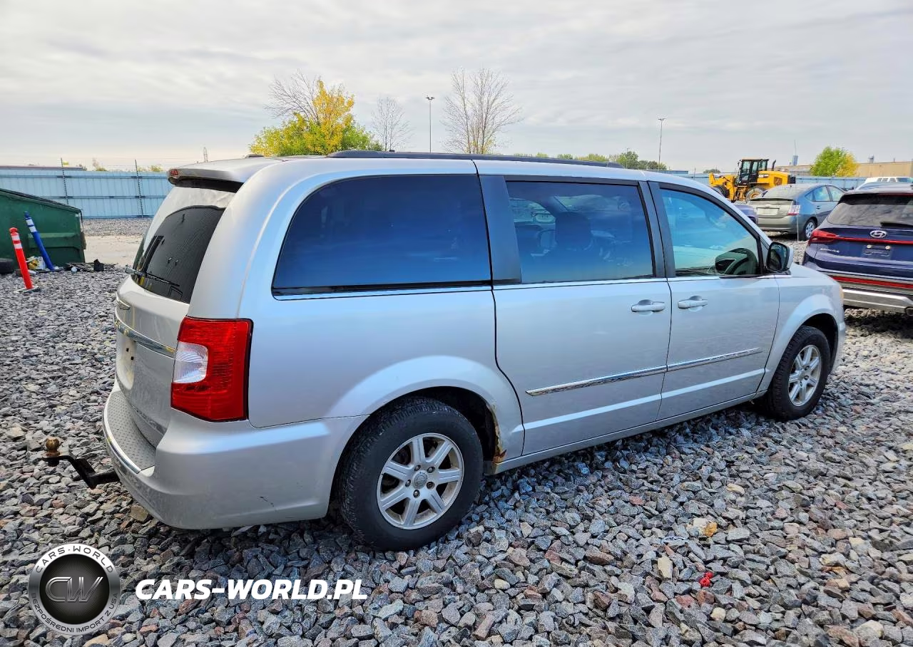 2011 Chrysler Town & Country Touring VIN:2A4RR5DG7BR768417 - 3