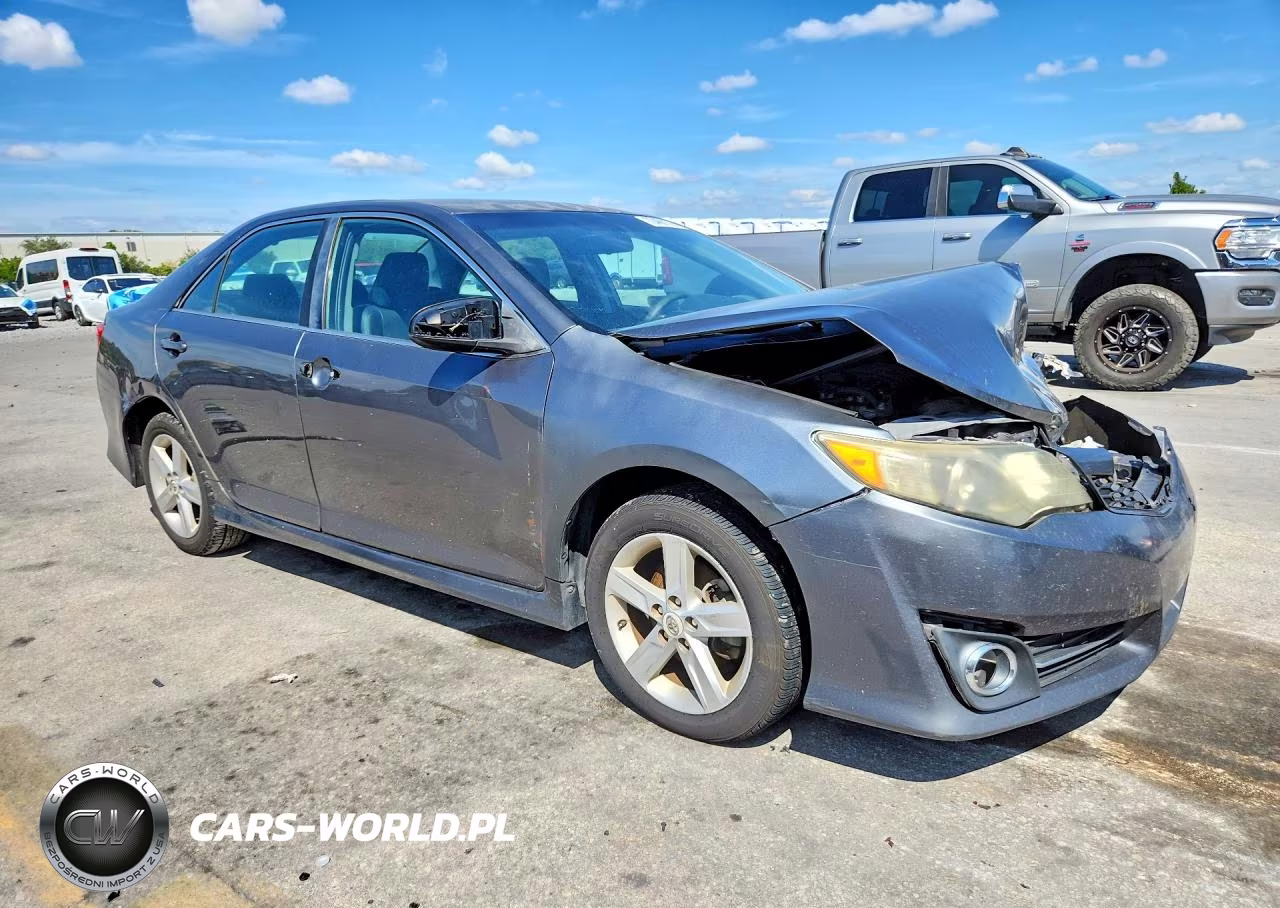 2013 Toyota Camry Se VIN:4T1BF1FK6DU280474 - 4