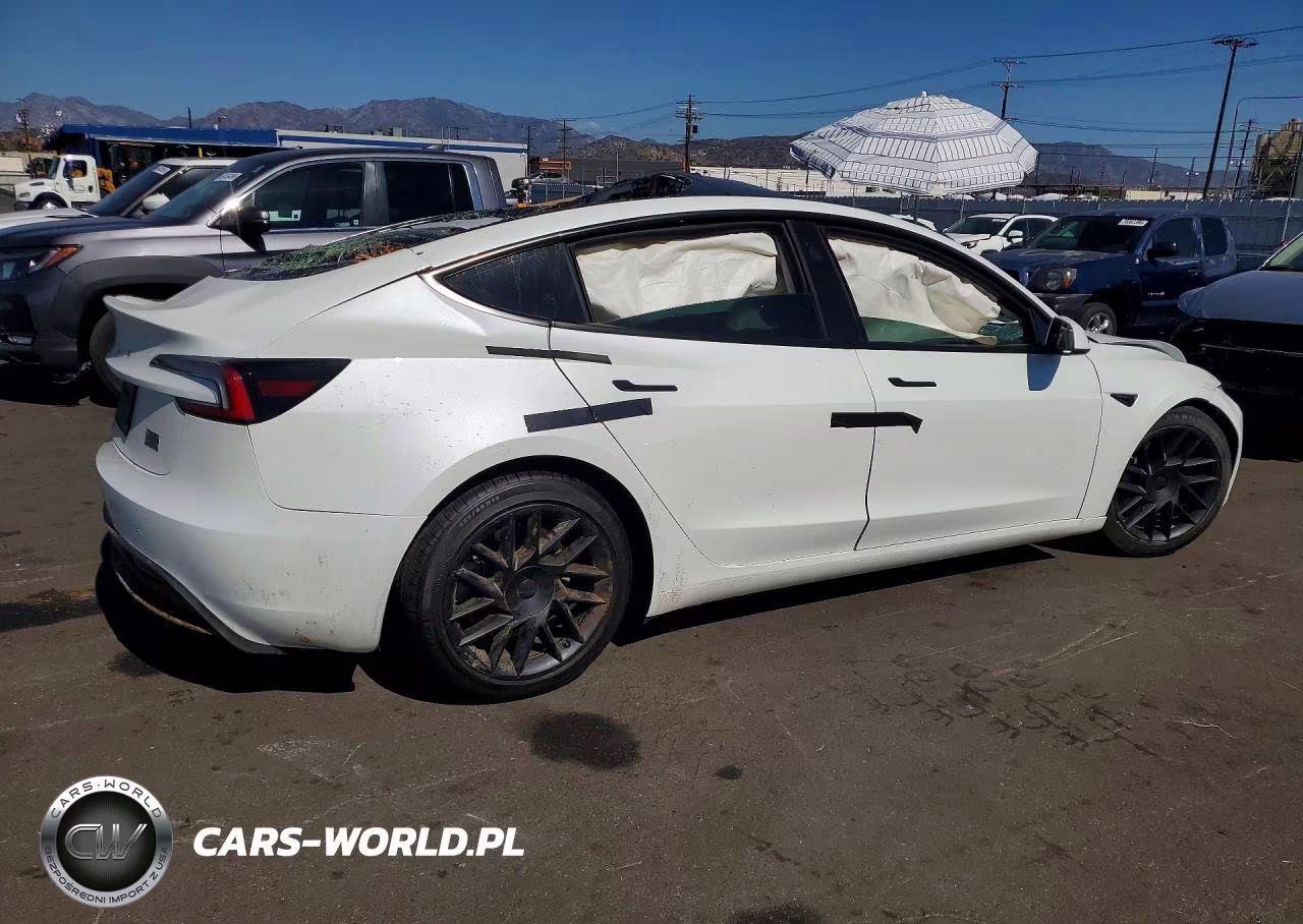 2026 Tesla Model 3 VIN:5YJ3E1EA3TF189318 - 3