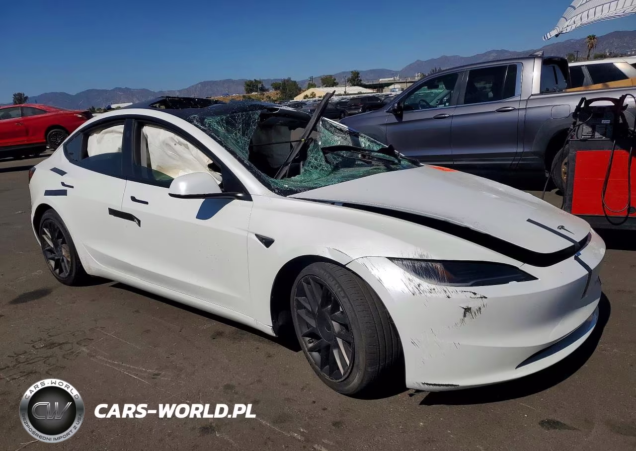 2026 Tesla Model 3 VIN:5YJ3E1EA3TF189318 - 4
