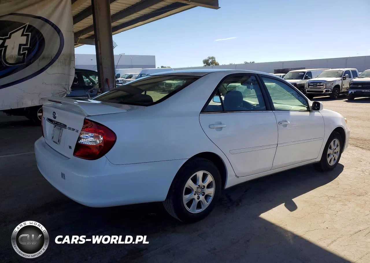 2003 Toyota Camry Le V6 VIN:JTDBF32K230131975 - 3