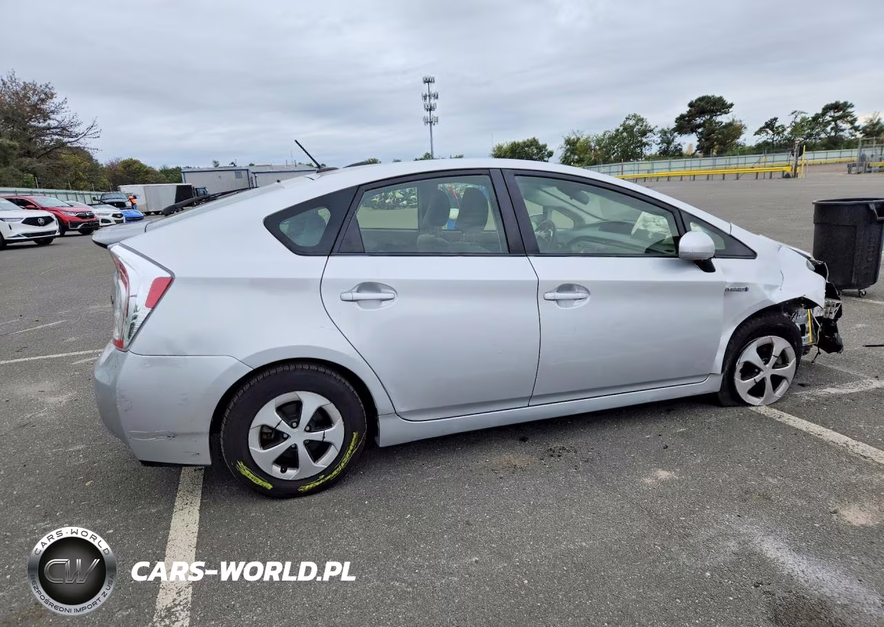 2012 Toyota Prius Three VIN:JTDKN3DU6C5502947 - 3