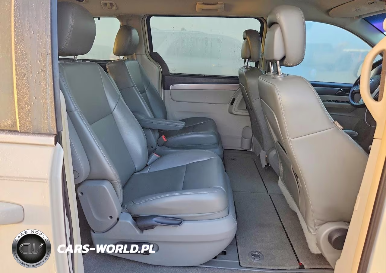 2011 Volkswagen Routan Se VIN:2V4RW3DG2BR641969 - 10