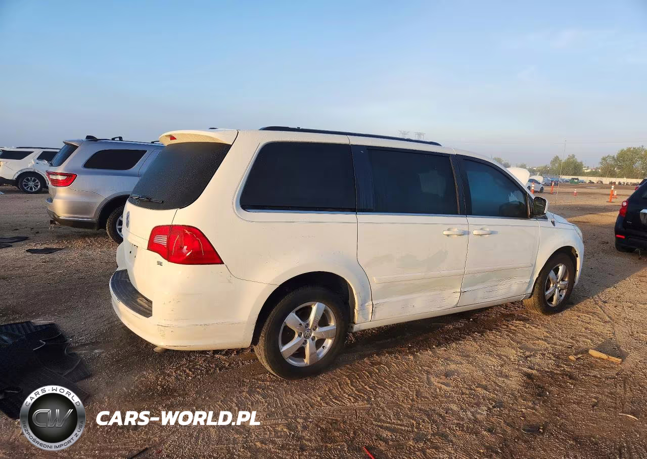 2011 Volkswagen Routan Se VIN:2V4RW3DG2BR641969 - 3