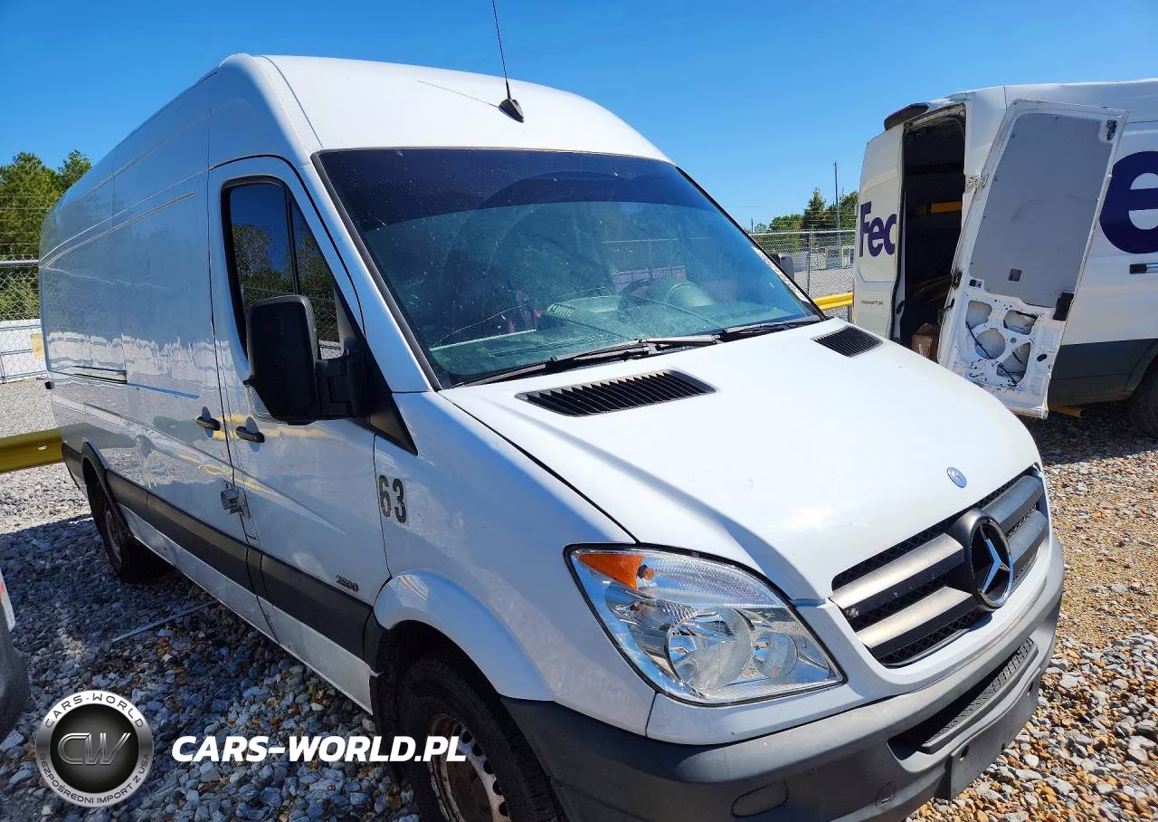 2013 Mercedes-Benz Sprinter 2500 Delivery Van VIN:WD3PE8CC0D5796806 - 4