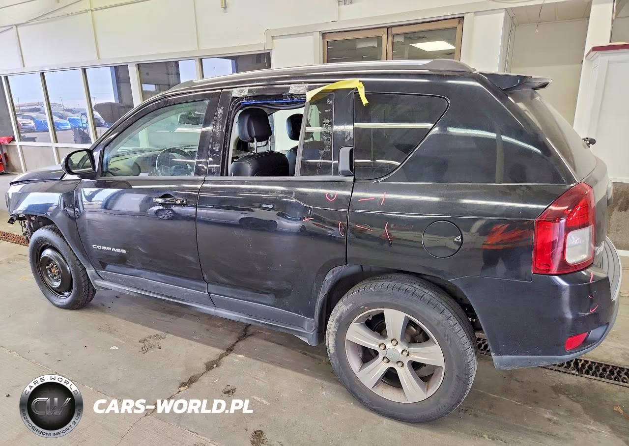 2016 Jeep Compass Latitude VIN:1C4NJDEB1GD745945 - 2