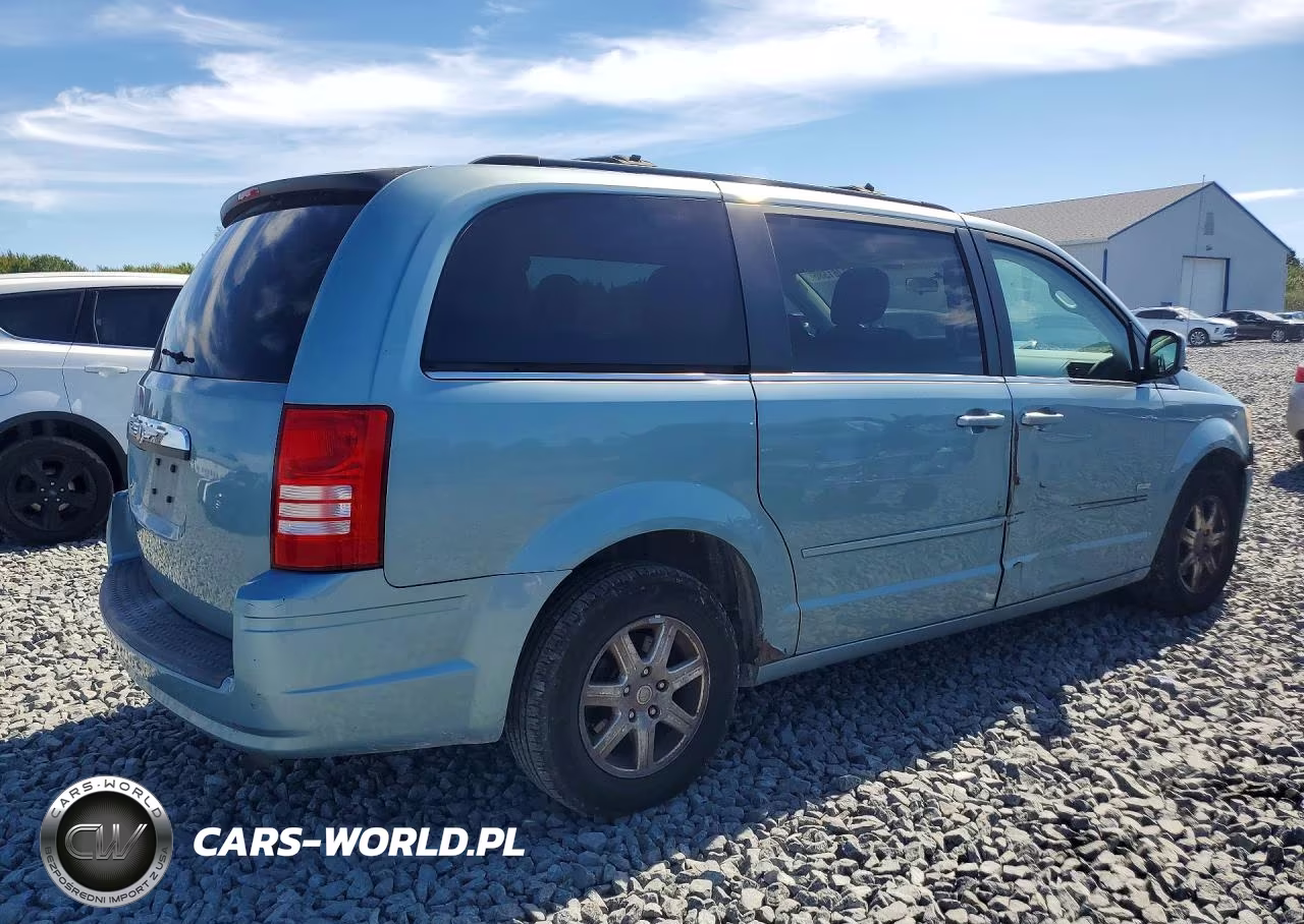 2008 Chrysler Town-Country VIN:2A8HR54P88R754058 - 3