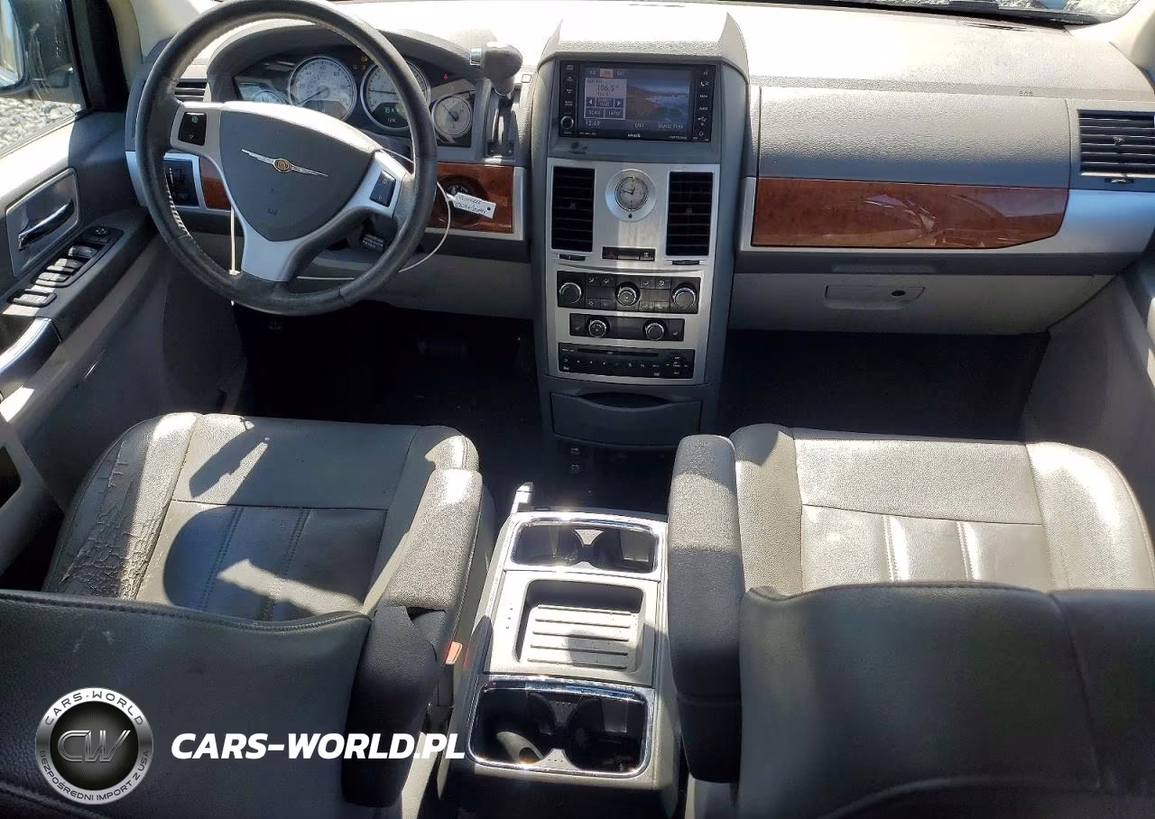 2008 Chrysler Town-Country VIN:2A8HR54P88R754058 - 8