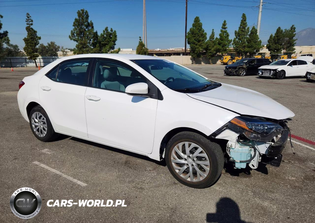 2019 Toyota Corolla Le VIN:2T1BURHE5KC139261 - 4