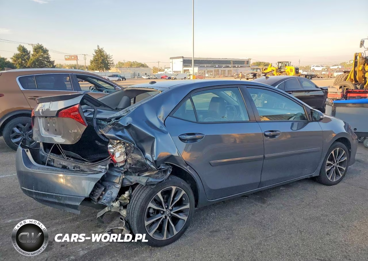 2017 Toyota Corolla Xse VIN:2T1BURHE1HC827878 - 3