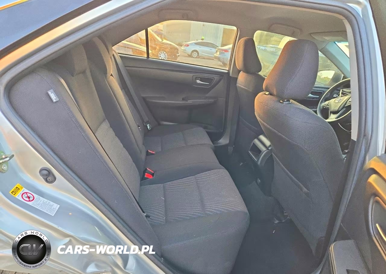 2016 Toyota Camry Le VIN:4T4BF1FK2GR573153 - 10