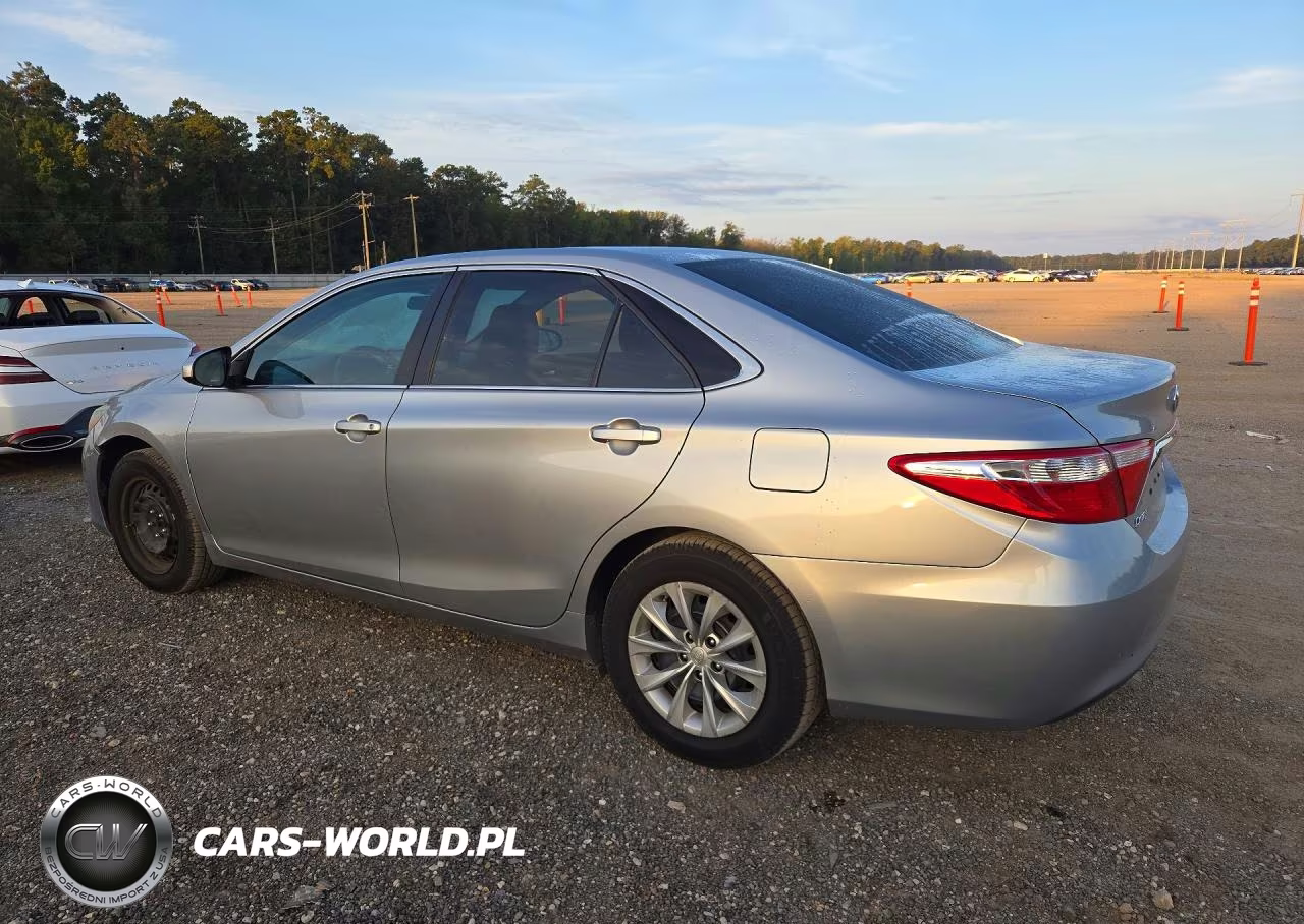 2016 Toyota Camry Le VIN:4T4BF1FK2GR573153 - 2