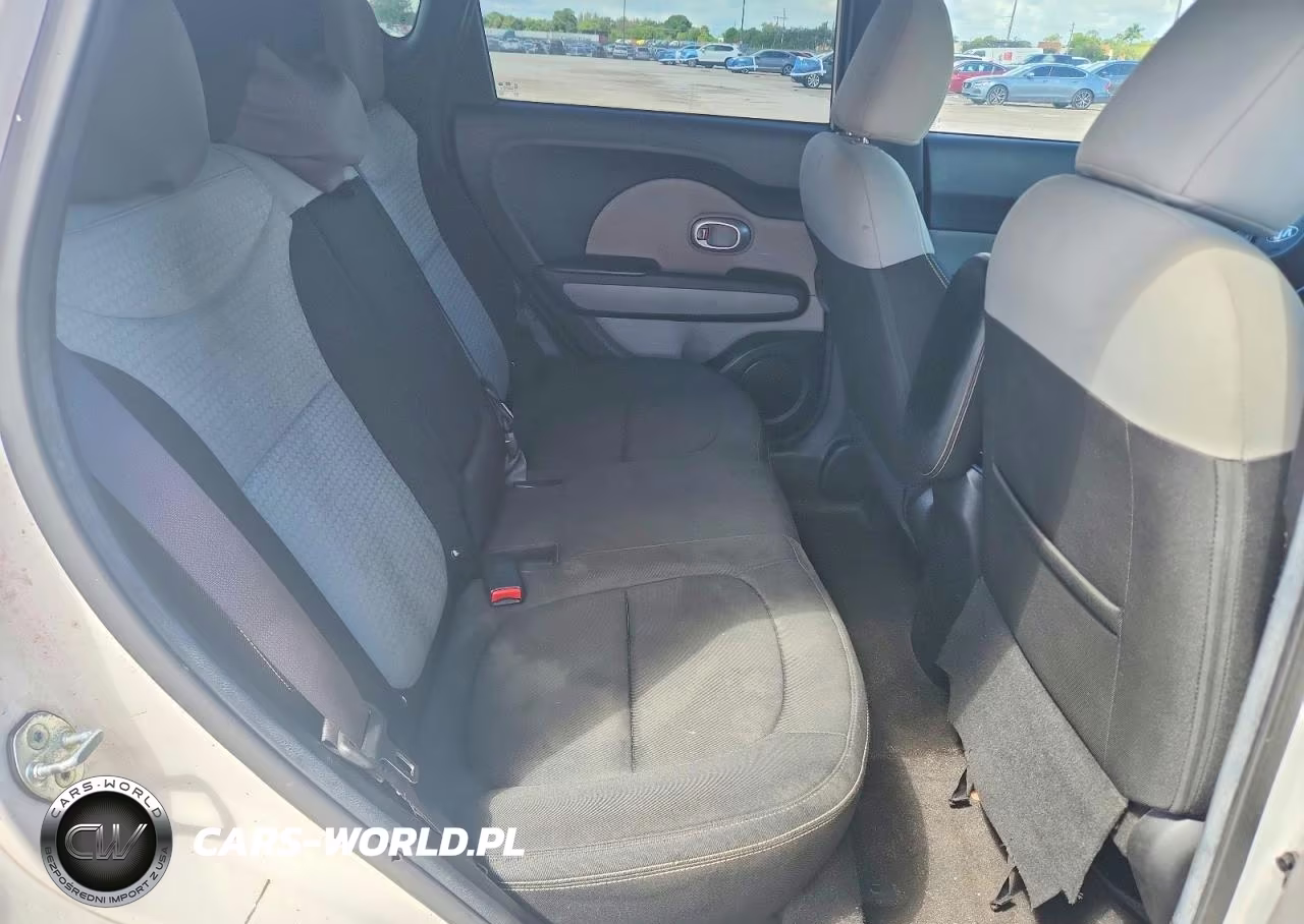 2015 Kia Soul + VIN:KNDJP3A55F7207298 - 10
