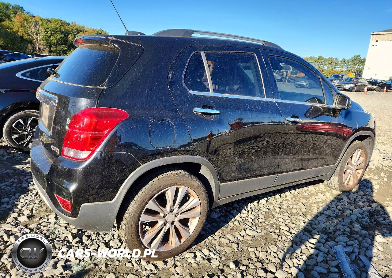 2017 Chevrolet Trax Premier VIN:3GNCJRSB3HL148467 - 3