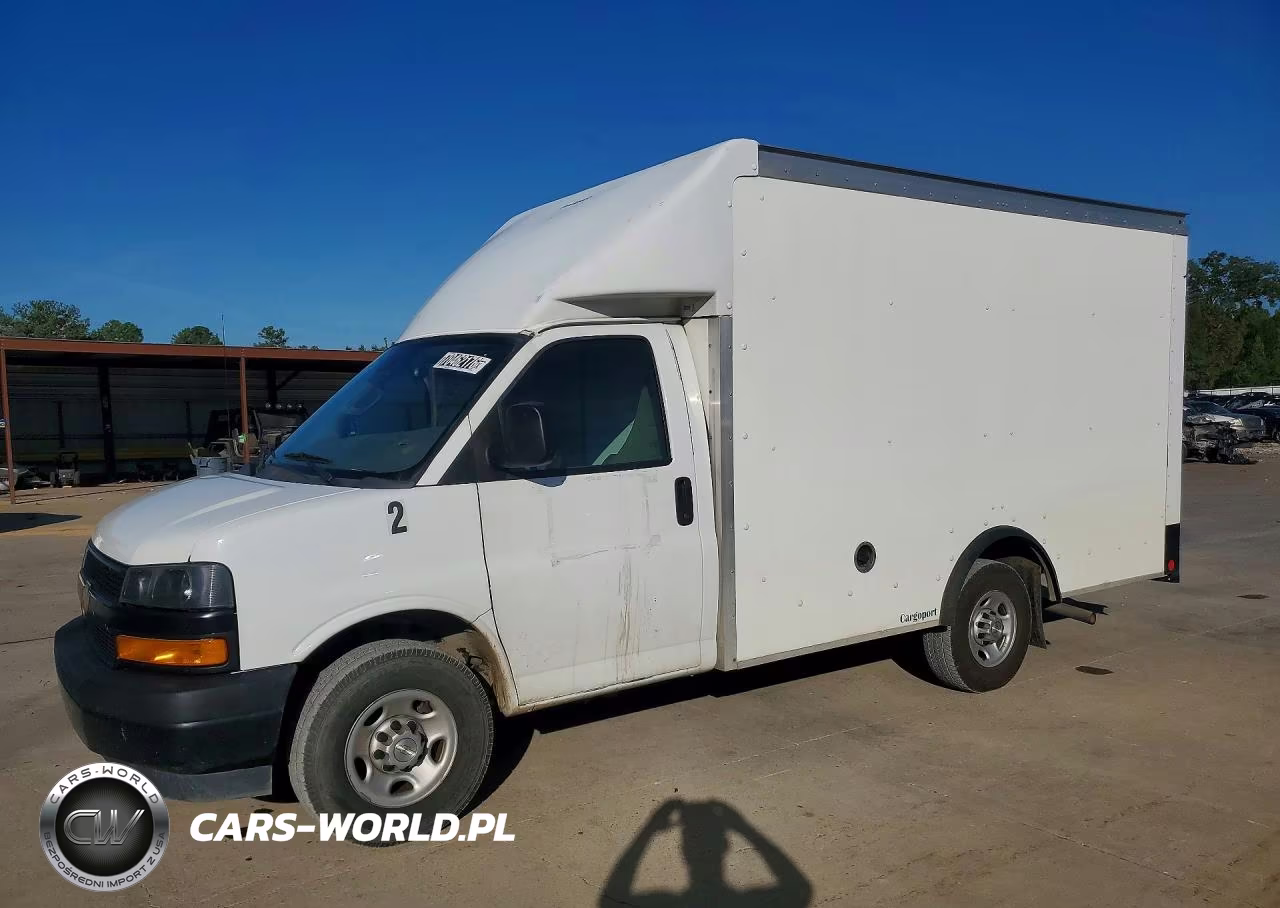 2022 Chevrolet Express Delivery Truck