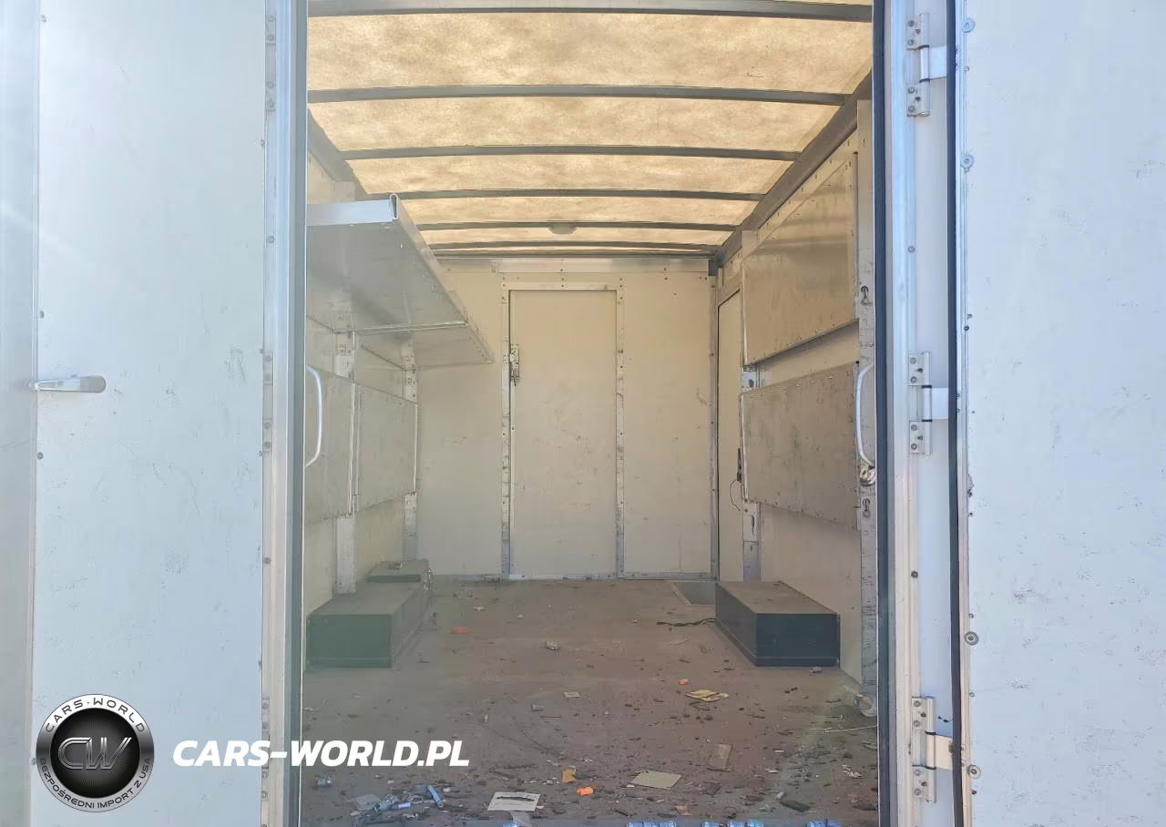 2022 Chevrolet Express Delivery Truck VIN:1GB0GRF7XN1139983 - 10