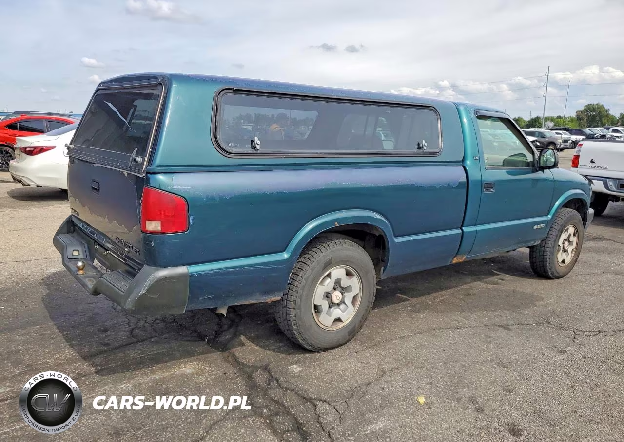 1997 Chevrolet S Truck S10 VIN:1GCDT14XXV8146985 - 3