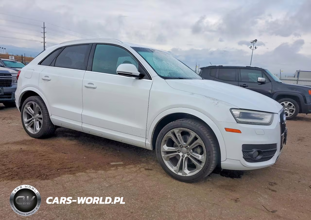 2015 Audi Q3 Premium Plus VIN:WA1EFCFS3FR010342 - 4