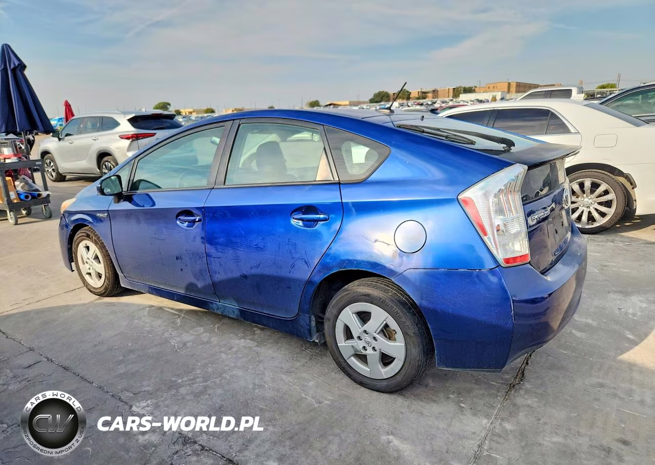 2011 Toyota Prius Two VIN:JTDKN3DUXB5344305 - 2