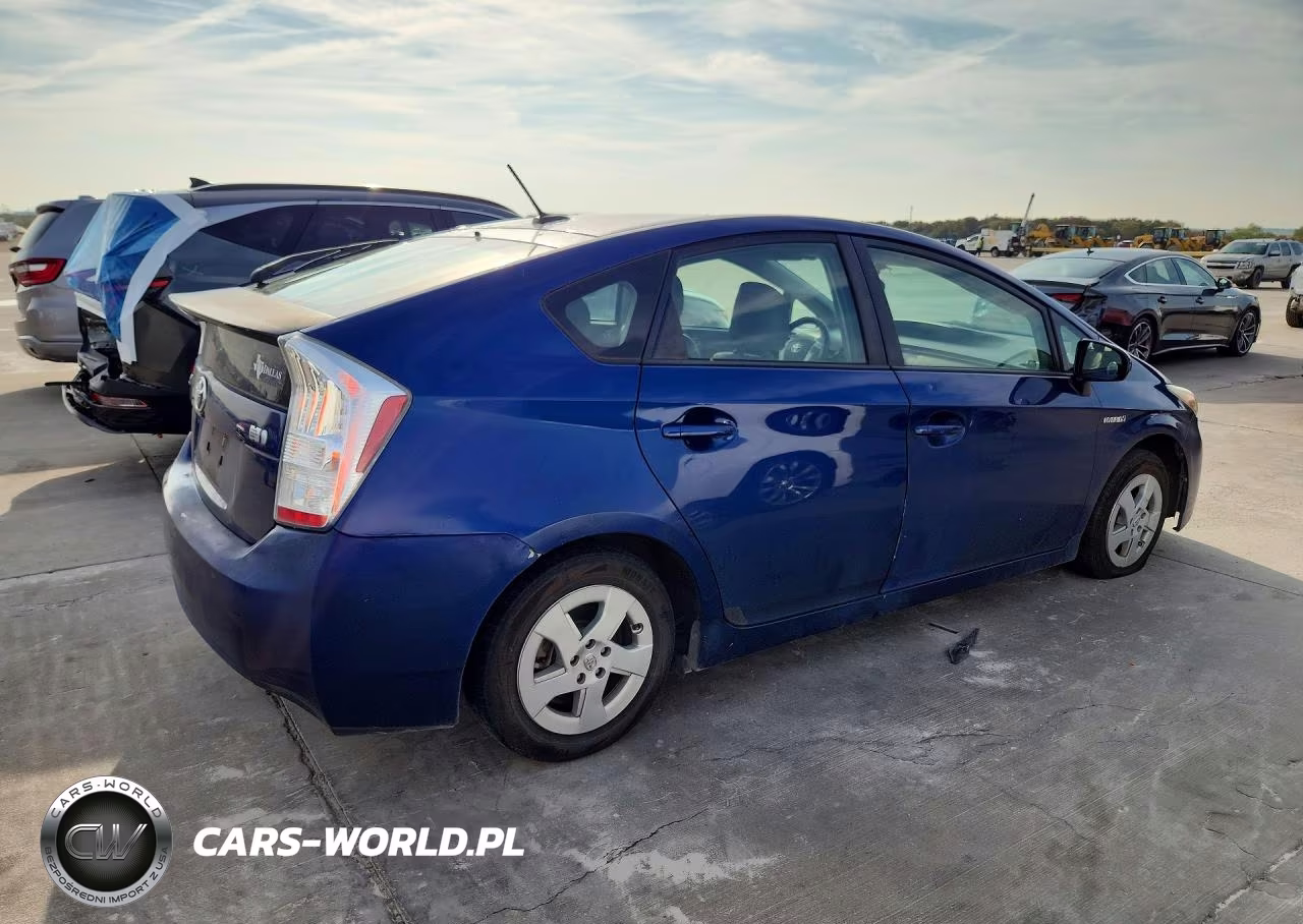 2011 Toyota Prius Two VIN:JTDKN3DUXB5344305 - 3