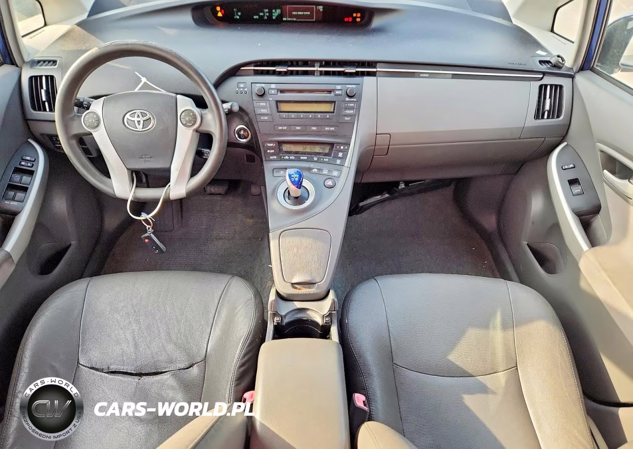 2011 Toyota Prius Two VIN:JTDKN3DUXB5344305 - 8