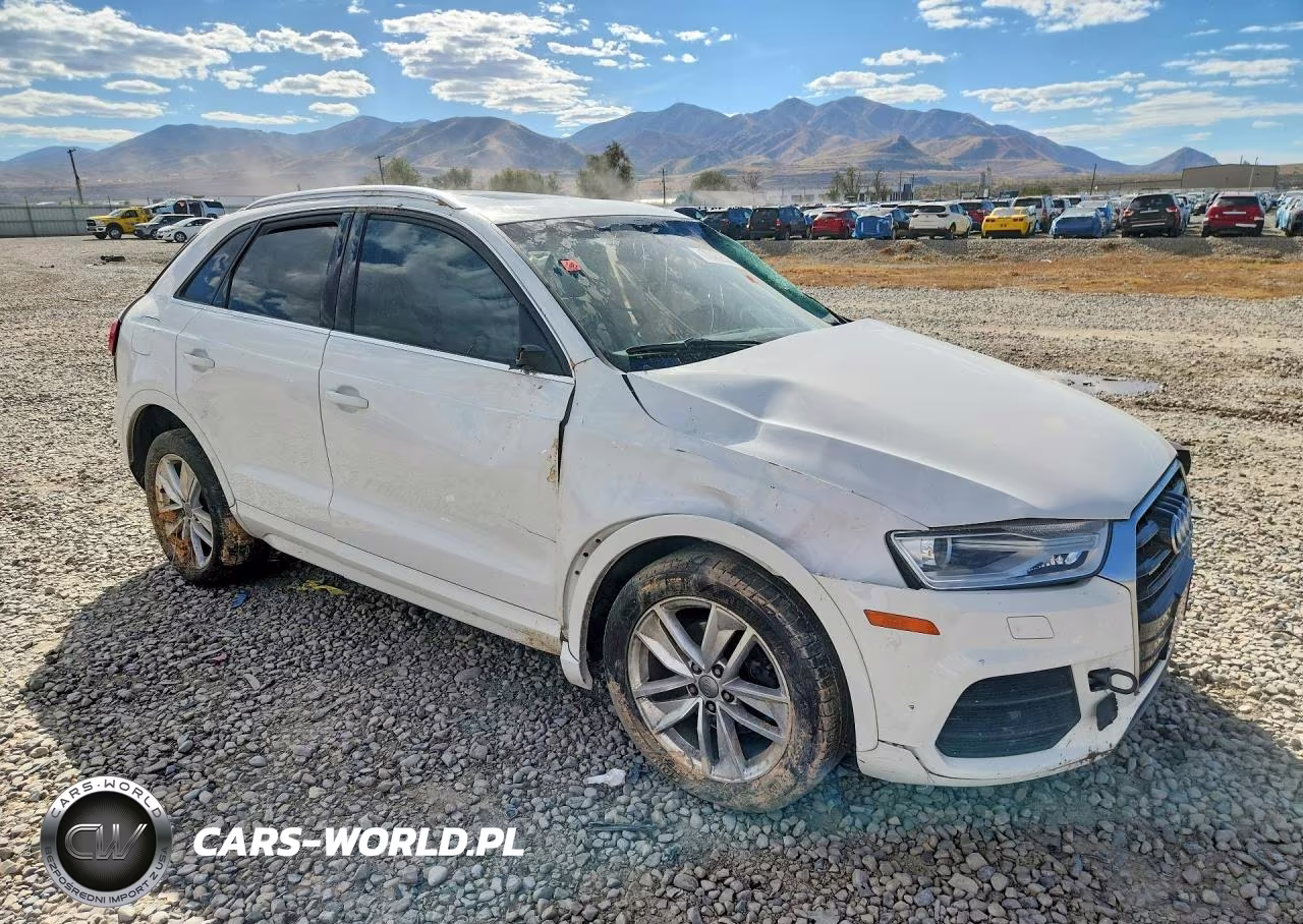 2017 Audi Q3 Premium Plus VIN:WA1JCCFSXHR000398 - 4