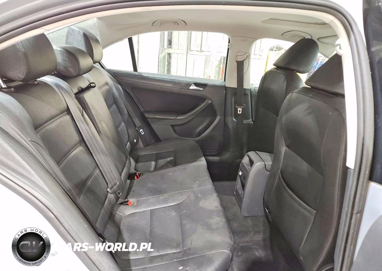 2012 Volkswagen Jetta Se VIN:3VWDX7AJ0CM402418 - 10