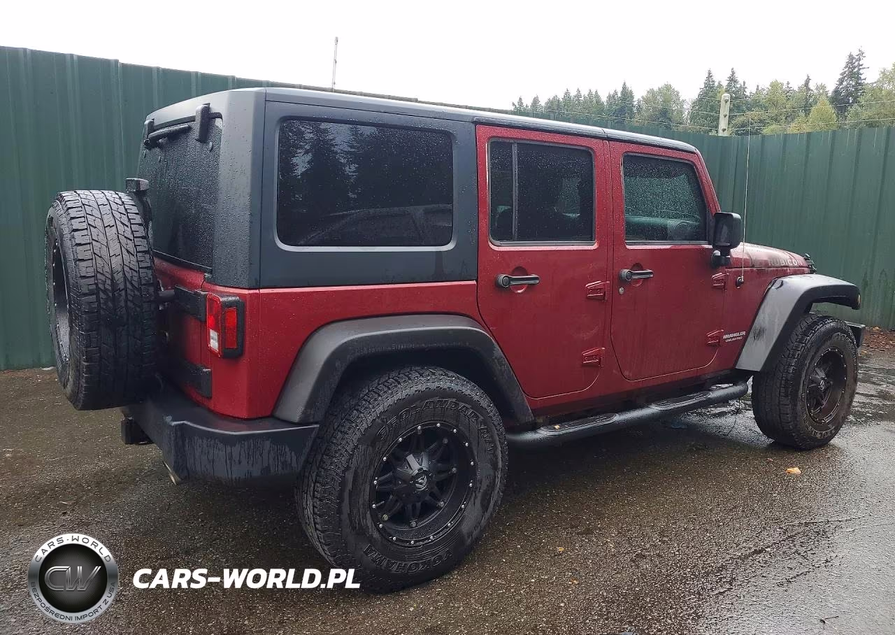 2012 Jeep Wrangler Unlimited Rubicon VIN:1C4BJWFG0CL109493 - 3
