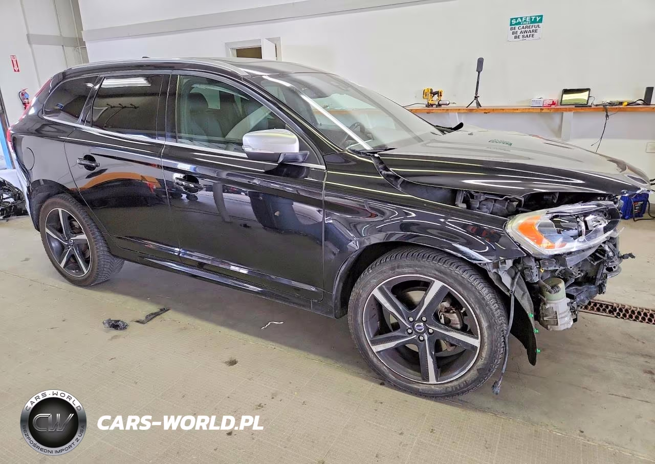 2015 Volvo Xc60 T6 R-Design Premier VIN:YV4902RP7F2686700 - 4