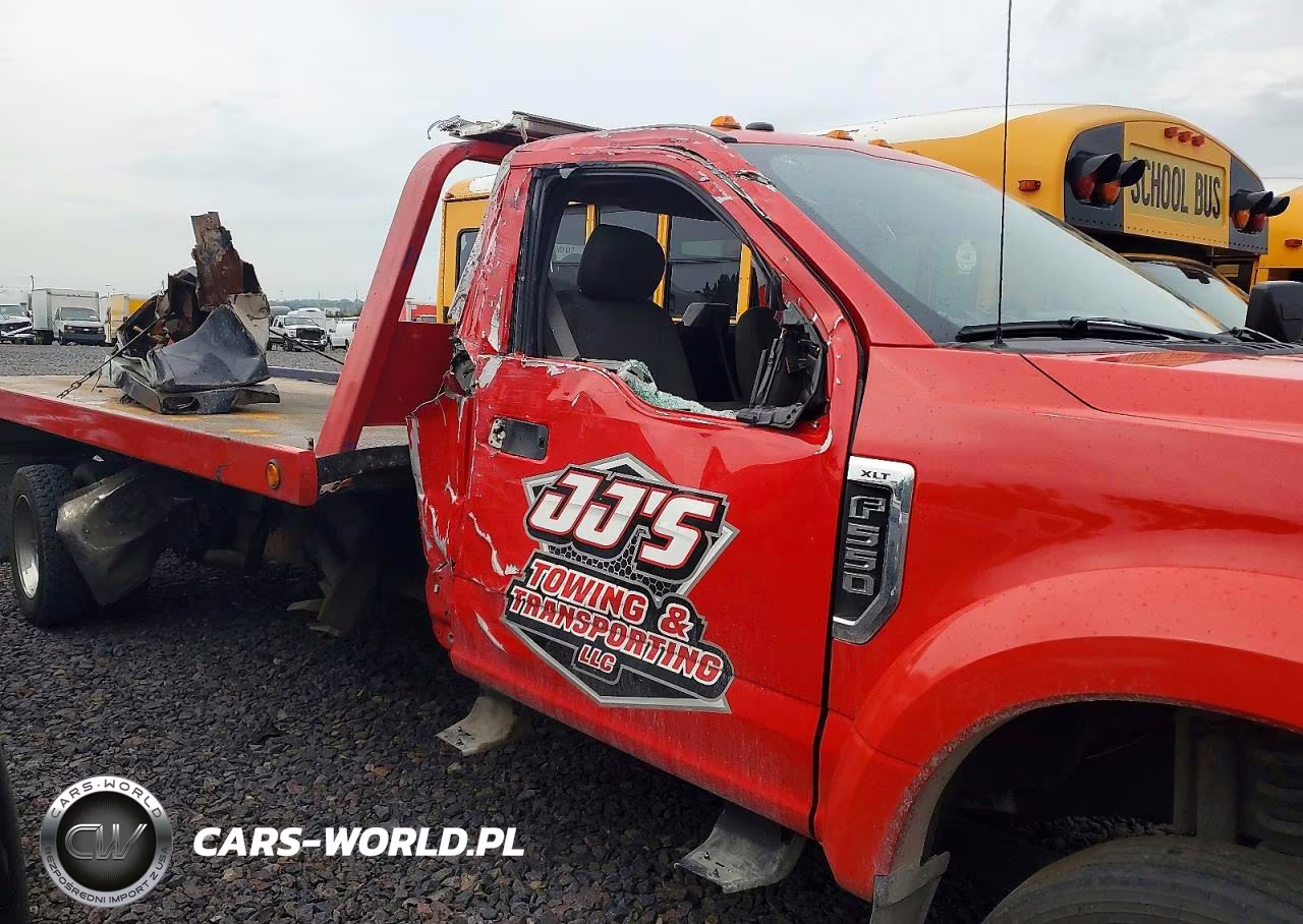 2019 Ford F550 Super Duty VIN:1FDUF5GY1KDA01772 - 13