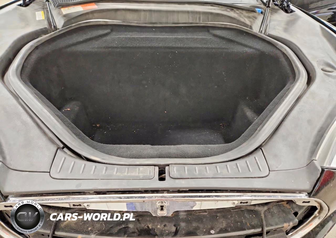 2015 Tesla Model S VIN:5YJSA1E28FF118670 - 11