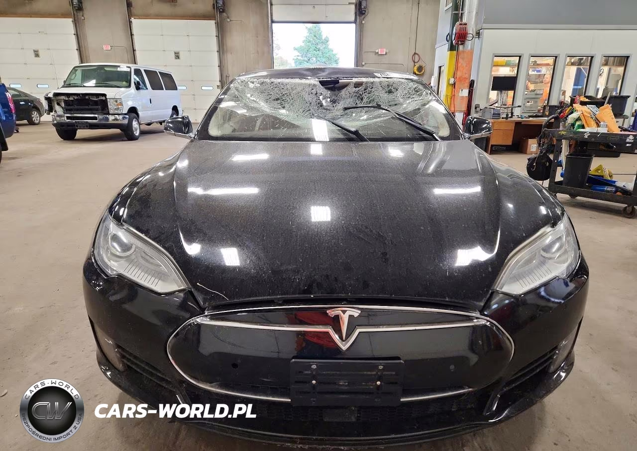 2015 Tesla Model S VIN:5YJSA1E28FF118670 - 5