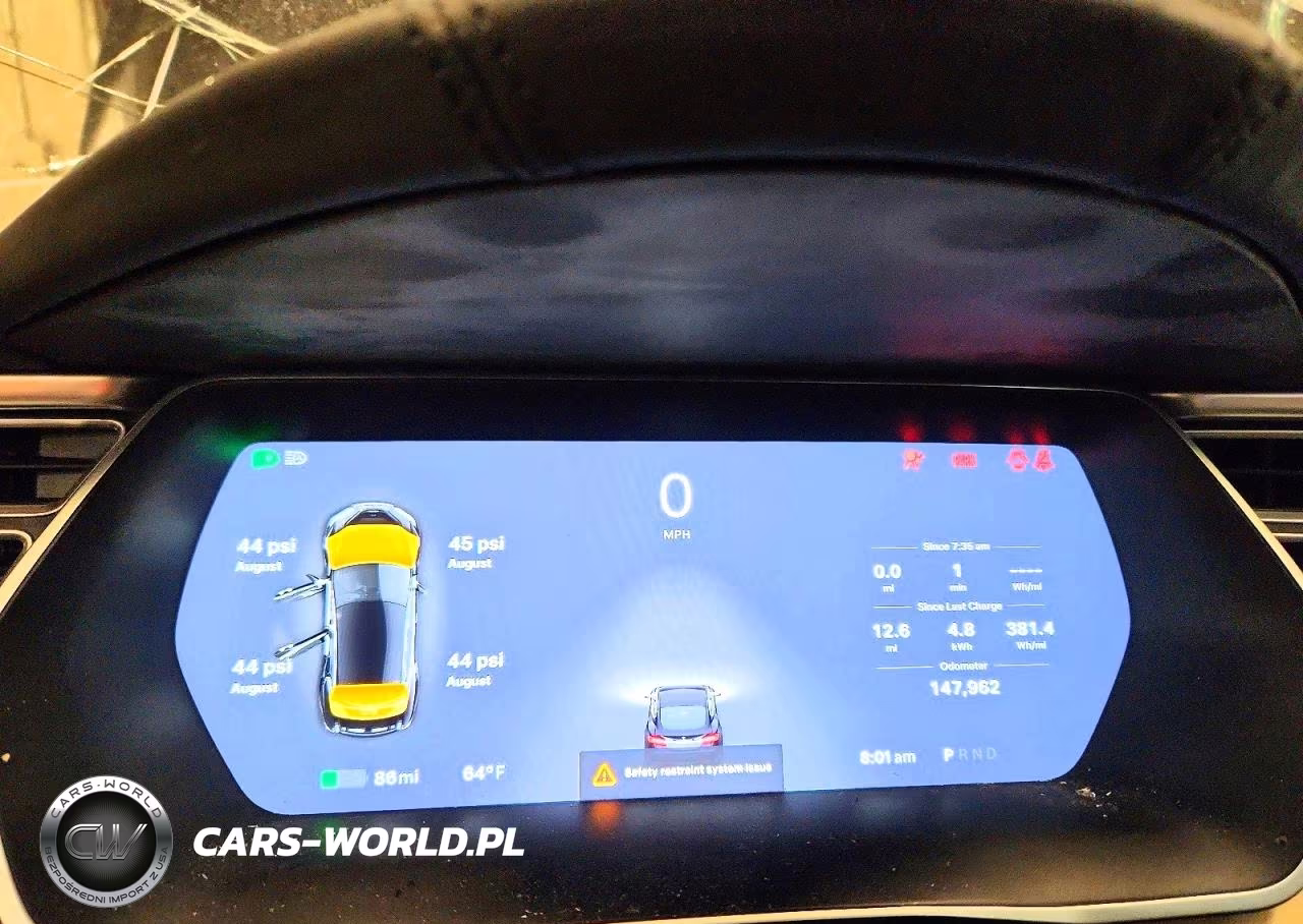 2015 Tesla Model S VIN:5YJSA1E28FF118670 - 9