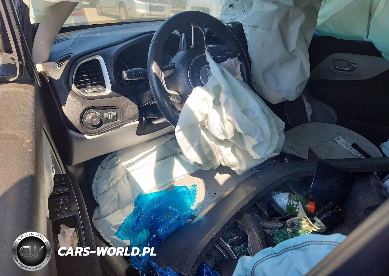 2020 Jeep Renegade Latitude VIN:ZACNJABB6LPL10172 - 8