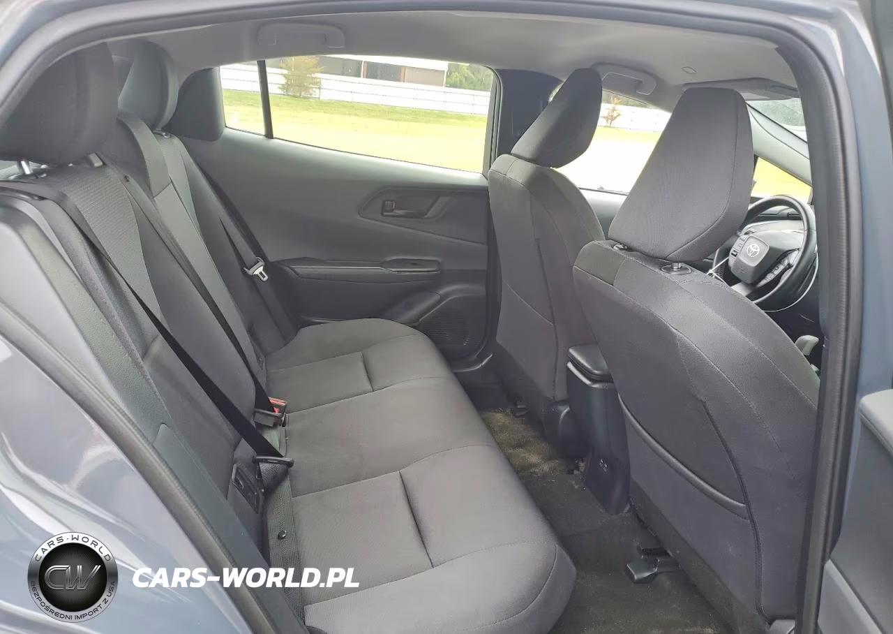 2024 Toyota Prius Le VIN:JTDACAAU1R3027576 - 10