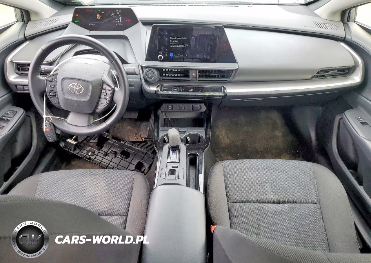 2024 Toyota Prius Le VIN:JTDACAAU1R3027576 - 8