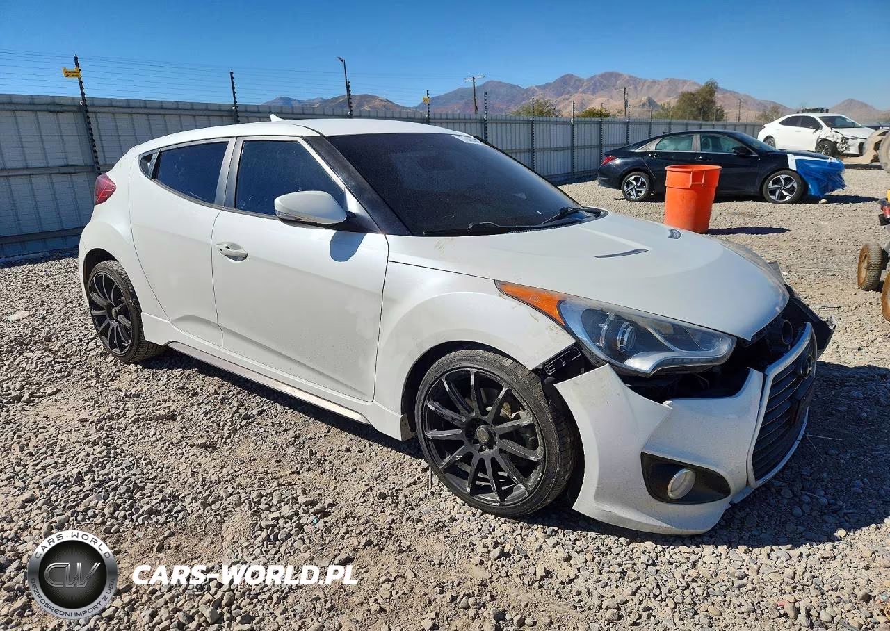 2015 Hyundai Veloster Turbo VIN:KMHTC6AE4FU221292 - 4