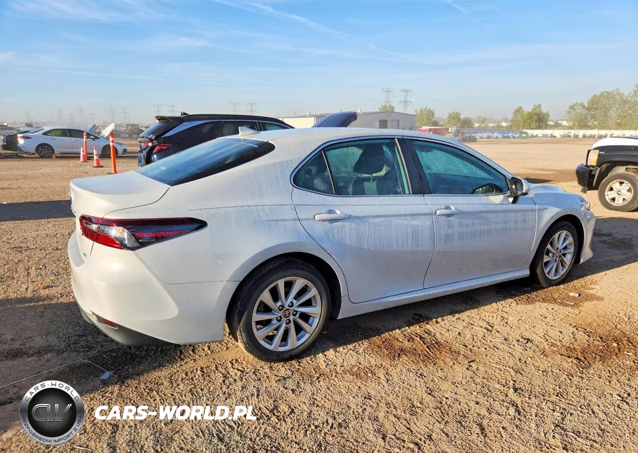 2022 Toyota Camry Le VIN:4T1C11AK3NU028886 - 3