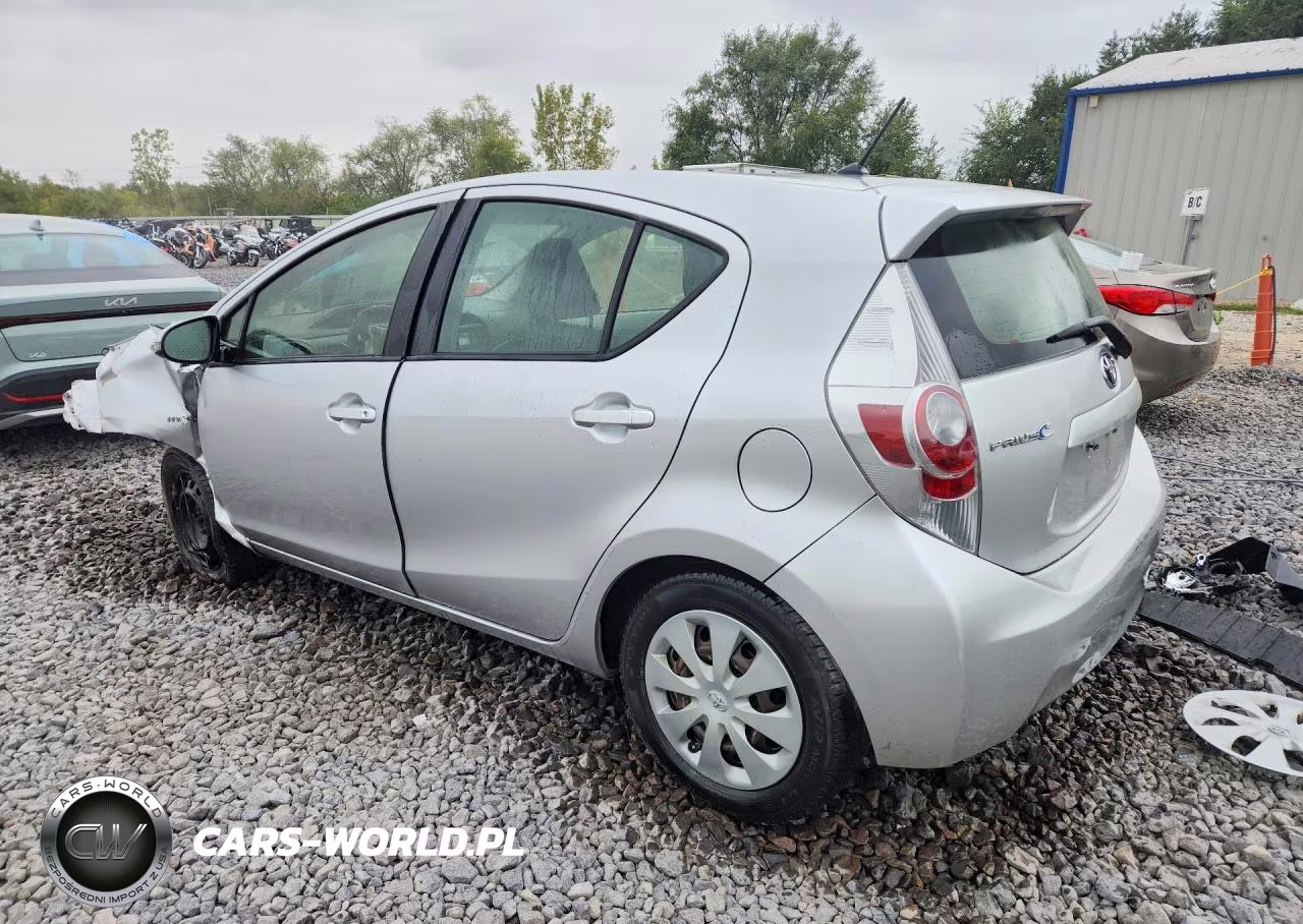 2013 Toyota Prius C Two VIN:JTDKDTB33D1554994 - 2