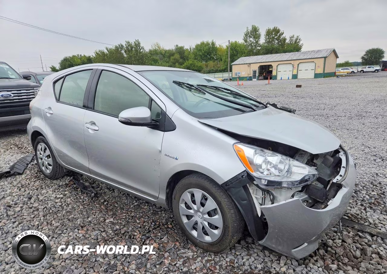 2013 Toyota Prius C Two VIN:JTDKDTB33D1554994 - 4