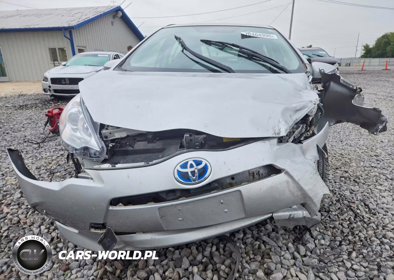 2013 Toyota Prius C Two VIN:JTDKDTB33D1554994 - 5