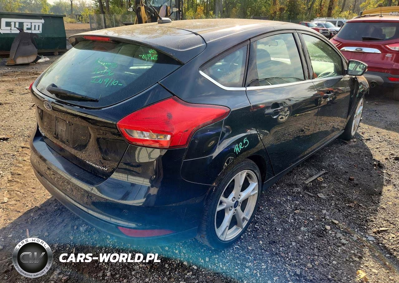 2016 Ford Focus Titanium VIN:1FADP3N28GL256510 - 3