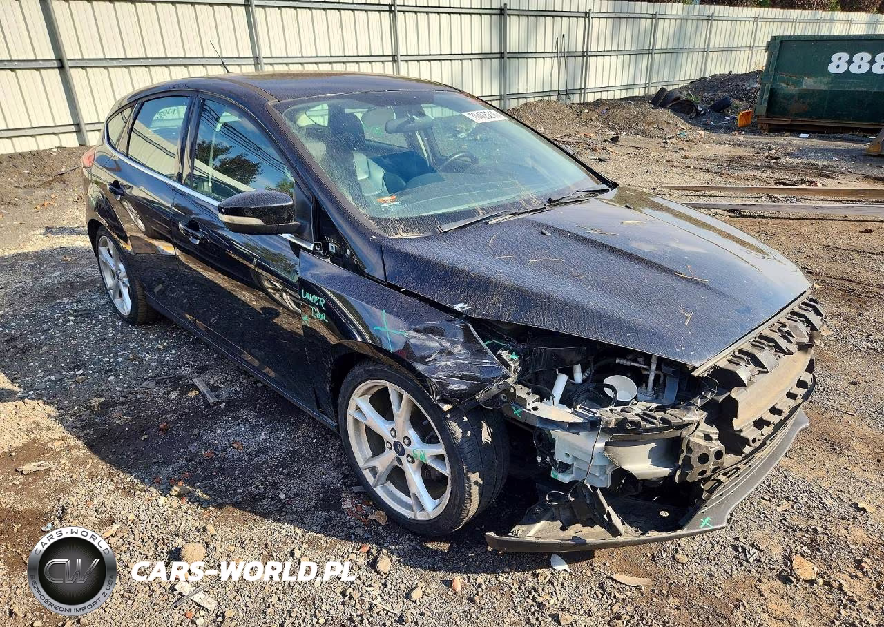 2016 Ford Focus Titanium VIN:1FADP3N28GL256510 - 4