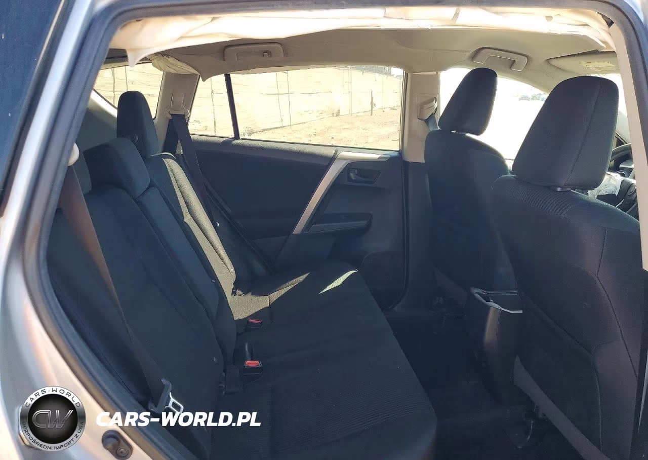 2018 Toyota Rav4 Le VIN:2T3ZFREV6JW415870 - 11