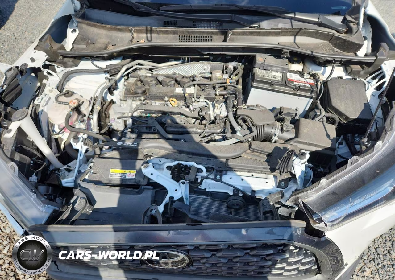 2022 Toyota Corolla Cross Le VIN:7MUCAAAG6NV021831 - 11