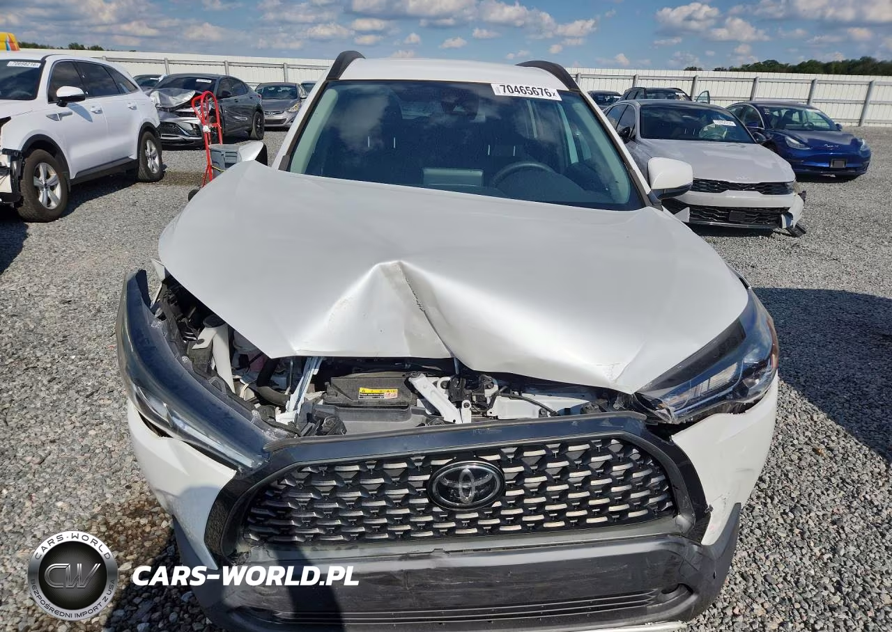 2022 Toyota Corolla Cross Le VIN:7MUCAAAG6NV021831 - 5